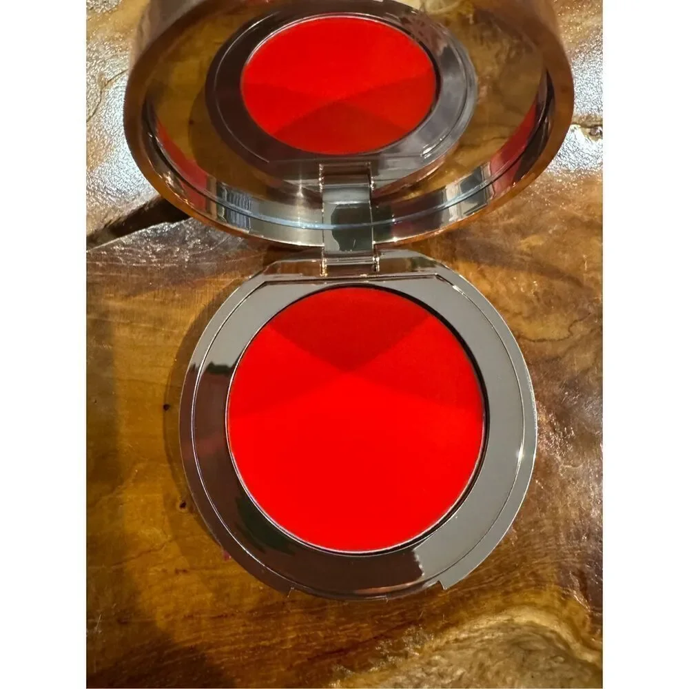 Charlotte Tilbury lip and cheek glow island glow pinched cheek glow new in box